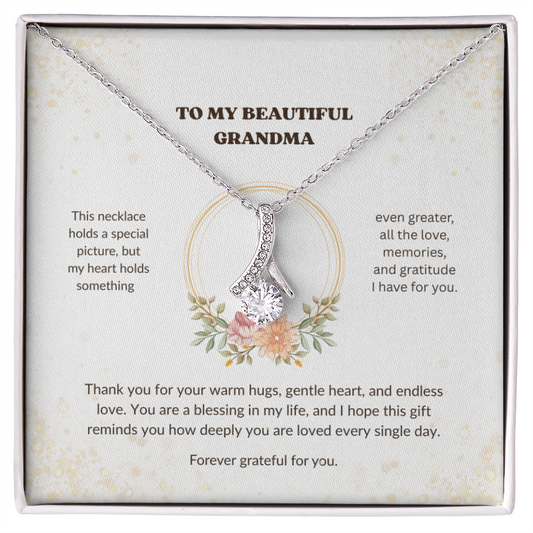 Grandma Necklace Gift – Alluring Beauty Necklace with Heartfelt Message Card